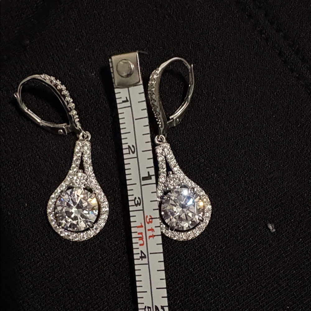 Holiday sparkle! - Picture 3 of 3